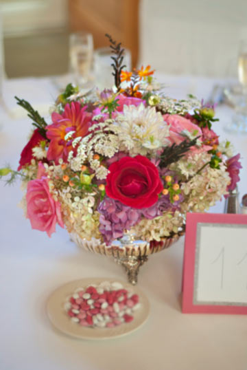Vibrant table arrangements with September hydrangeas zinnias dahlias